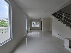 รหัสC6225 ให้เช่าโฮมออฟฟิศ 3ชั้น 3คูหา ซอยโชคชัย4 ลาดพร้าว-วังหิน เลียบด่วน