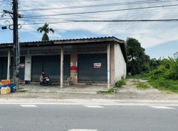 ขายที่ดินเปล่า พร้อมห้องแถว 3 ห้อง  จ.จันทบุรี (ตลาดหนองคล้า)