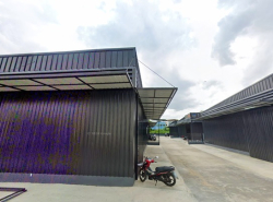 นาคนิวาส โชคชัย 4  ลาดพร้าว 71 โกดังให้เช่า ขนาด 265 ตร.ม. 80ตรว.  ศูนย์กระจายสินค้า เป็นสำนักงานได้ 2น้ำ  6ล้อเข้าออกได้ 180 บาท-ตรม.