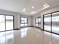 รถมือสอง อสังหาริมทรัพย์ บ้าน ปี 0 