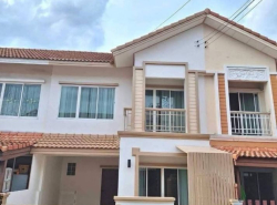 ขาย ทาวน์โฮม ฟ้าปิยรมย์ เรือนพฤกษ์ 108 ตรม. 19.5 ตร.วา บ้าน Renovate เรียบร้อยพร้อมยื่นBank