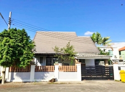 ใหญ่มาก เฟอร์ครบ ลำโพ ดูโฮม บางบัวทอง ให้เช่าบ้านเดี่ยว 2 ชั้น 55ตรว. 160ตรม.3นอน 2น้ำ 1จอดรถ 2แอร์ หน้าถนนกว้าง