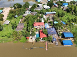 บ้านพักตากอากาศ 126 ตร.ว. ติดริมน้ำเจ้าพระยา บางประอิน