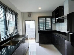 รถมือสอง อสังหาริมทรัพย์ บ้าน ปี 0 