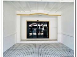 หมู่บ้านบัวทอง4 (179/499) ถนนบ้านกล้วย-ไทรน้อย ตกแต่งใหม่พร้อมอยู่