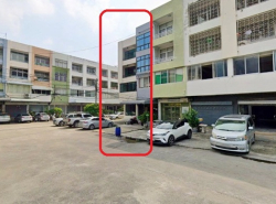 มีร้านค้ามากมาย  ให้เช่าอาคารพาณิชย์หัวมุม กว้าง 6 เมตร  4 ชั้น .6นอน 4น้ำ 18 ตร.วา.รามคำแหง136-144 MRT สัมมากร 1.6 กม.MRTน้อมเกล้า 240ม 