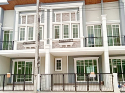 สาธร กัลปพฤกษ์  MRT บางหว้า 1.1 กม.  2ชั้น  บ้านใหม่ เฟอร์บางส่วน 3 นอน 3 น้ำ 3 แอร์ ม. สยาม 1กม  20 ตร.วา.160 ตร.ม.แม็คโคร กัลปพฤกษ์ 800 ม.
