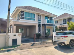 บ้านเดี่ยว 2 ชั้น สไตล์โมเดิร์น ในโครงการ กาญจน์กนก20 รวมโชค