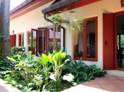 ขายบ้าน Tropical Villa สารภี เชียงใหม่ ขนาด 830 ตรว. สร้างจากไม้สักโบราณโดยช่างฝีมือ สุขสงบกับธรรมชาติ ใกล้ย่านธุรกิจ