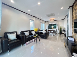ให้เช่าบ้านเดี่ยวแกรนด์พลีโน่เมกะ-บางนาใหม่กิ๊บ 2 ชั้น 45 ตร.ว มี 3 นอน 3 น้ำ ตกแต่งสวยแอร์เฟอร์ฯเจอร์ครบ เช่า 45,000 บาท ถนนวงแหวนบางนา