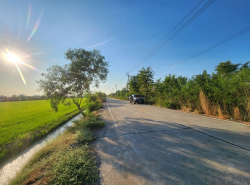 ขายที่ดิน ไทรน้อย ขนาด 10 ไร่ ใกล้ถนนบางบัวทอง-สุพรรณบุรี หน้ากว้าง 126 เมตร ใกล้วัดราษฎร์นิยม ทำเลดี เหมาะทำการเกษตร ปลูกบ้าน  