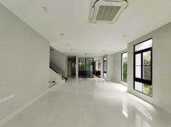 รถมือสอง อสังหาริมทรัพย์ บ้าน ปี 0 