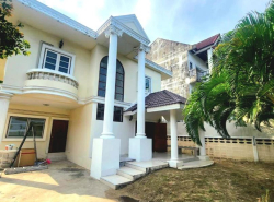ให้เช่าบ้านเดี่ยว 2 ชั้น เนื้อที่ 100 ตรว. รามคำแหง บางกะปิ ใกล้เดอะมอลล์บางกะปิ