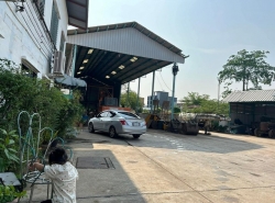 ขายที่ดินพร้อมสิ่งปลูกสร้างเนื้อที่ 603 ตรว. (1 ไร่ 2 งาน) ซอยลาดพร้าว 107 เดินทางสะดวก รถใหญ่เข้าได้ ใกล้มหาวิทยาลัยรัตนบัณฑิต 500 เมตร