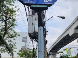 ขาย ที่ดิน พร้อมบ้าน 1 ชั้น ลาดพร้าว 122 เเยก 9 202 ตรว แปลงสวย