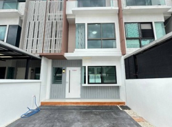 ขายทาวน์โฮม 3 ชั้นที่มีดีไซน์โมเดิร์น ทันสมัย อำเภอเขตคันนายาว จังหวัด