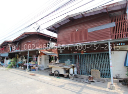 เช่า บ้าน ไม้ ตึกแถว 2 ชั้น  1,200 บาท ห้องน้ำในตัว ประชาอุทิศ สุขสวัสดิ์