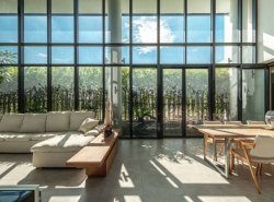 Pool Villa กรุงเทพกรีฑา 12 ห้องนอน 6 ชั้น สวยระดับ Ultra Luxury