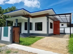บ้านเดียวชั้นเดียว สไตล์โมเดิร์น ใกล้วัดป่าดาราภิรมย์ แม่ริม