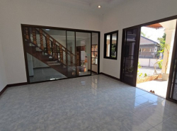 ขายบ้านไม้สักหลังใหญ่ สร้างใหม่ ใกล้เมืองเชียงใหม่ 