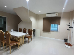 รถมือสอง อสังหาริมทรัพย์ บ้าน ปี 0 