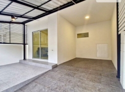 ม. พฤกษาวิลล์78 ศรีนครินทร์-เทพารักษ์ บ้านพร้อมอยู่ รีโนเวทใหม่ ของแถมมากมาย