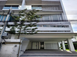 PB4932 ขายโฮมออฟฟิศ 4ชั้น ซอยรัชดา32 ใกล้บีทีเอสสายสีเหลือง สถานีภาวนา โครงการ LUXE 35 ลักซ์ 35 ซอยลาดพร้าว 35 พร้อมลิฟท์ 