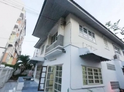 รถมือสอง อสังหาริมทรัพย์ บ้าน ปี 0 