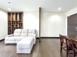 เช่าราคาดีมากคอนโด IDEO Q Phayathai ห้องงรีโนเวทใหม่ ห้องกว้างมาก