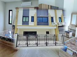 ตรงข้ามมาร์เก็ตวิลเลจรังสิต400ม.2ชั้น 3นอน 3น้ำ 175 ตร.ม.รร. นานาชาติสยาม 1.5 กม. 22 ตร.วา. โลตัส ลำลูกกา คลอง4 1.9 กม.ถ.รังสิต-นครนายก  