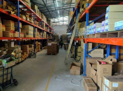  ให้เช่าอาคารคลังสินค้า พื้นที่ 1,217 ตร.ม.   มีห้องสำนักงาน พุทธมณฑลสาย 4 ใกล้ฝั่งถนนเพชรเกษม