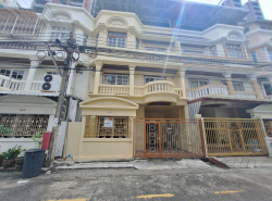 ขายทาวน์โฮม บ้านทวีวัฒนาวิลล่า นราธิวาส22 ใกล้รถไฟฟ้า  ขนาด 27 ตร.ว. 4 ห้องนอน สุดคุ้ม!