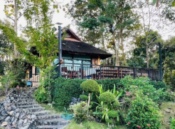 บ้านพักตากอากาศสวยสุดๆ อยู่บนเนินเขา วิวสวย แม่แตง 