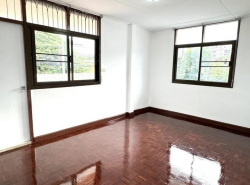 POR4810 บ้าน โฮมออฟฟิศ ราคาเช่า 85,000 บาท  ถนนสุทธิสาร ถนนลาดพร้าว ซอยลาดพร้าว48