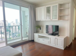 เช่าคอนโด IVY THONGLOR ห้อง Combine ห้องนอนใหญ่จะมีห้องน้ำในตัว และมีอ่างอาบน้ำ