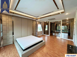 ขาย บ้านเดี่ยวหมู่บ้านThe Grand ปิ่นเกล้า กว้างขวางพร้อมอยู่