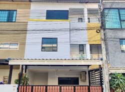 NTG808 ให้เช่า ทาวน์โฮม สาริน วิช สุขุมวิท 107 ใกล้สถานี BTS แบริ่ง จดทะเบียนบริษัทได้  โรงเรียนนานาชาติเซ็นต์ แอนดรูว์ (1.2 กม.)