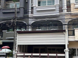 NTG011 ให้เช่าทาวน์โฮมตกแต่งใหม่ 3 ชั้น ย่านเรียบด่วนเอกมัย-รามอินทรา(ลาดพร้าว 71) ซอยนาคนิวาส 48 แยก 14