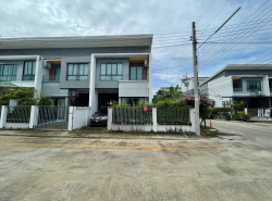 ขายทาวน์โฮมหลังมุม เพชรเกษม–บางแค พื้นที่ 30.4 ตร.ว. 4 ห้องนอน