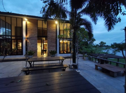 บ้านติดน้ำ บรรยายกาศร่มรื่น หลังใหญ่ ใกล้ธรรมชาติ สันป่าตอง