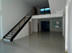 รถมือสอง อสังหาริมทรัพย์ สำนักงาน ปี 0 