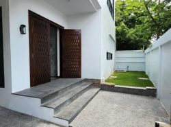 ให้เช่า Home office หรู 3 ชั้น 730 ตรม. ใจกลางสุขุมวิท สุขุมวิท71 ซอยปรีดีพนมยงค์ ใกล้ทางด่วน ใกล้ BTS พระโขนง
