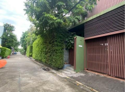 ให้เช่าบ้านเดี่ยว 2 ชั้น 60 ตรว. สไตล์รีสอร์ท ซอยรามคำแหง 21 ใกล้เลียบด่วน ทาวน์อินทาวน์ ทะลุถนนศรีวรา ประชาอุทิศ เดินทางสะดวก