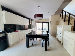 townhouse อารียา แมนดารีน่า สุทธิสาร 31 ตรว. 4ห้องนอน 8900000 THAI BAHT BIG SALE แปลงมุม