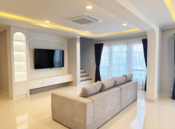 รถมือสอง อสังหาริมทรัพย์ บ้าน ปี 0 