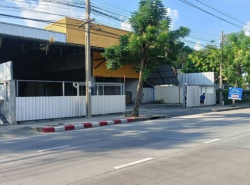 Me23ให้เช่าโกดังเก็บของพร้อมสำนักงานออฟฟิศ ริมถนนนิมิตใหม่ เหมาะทำร้านค้า ใกล้แยกลำลูกกา