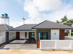 โซนสันกำแพง ขาย 2.59 ล้าน (บ้านเปล่า) 48 ตรว. บ้านสร้างใหม่ สไตล์โมเดิร์น-ปั้นหยา บ้านสมาร์ทโฮม มี 3 หลัง เพื่อชีวิตสะดวกสบาย เพียงปลายนิ้ว