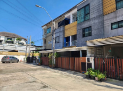 NTG777ให้เช่า ทาวน์โฮม Sarin Wiz Sukhumvit 107 : สาริน วิช สุขุมวิท 107 จดทะเบียนบริษัทได้ ใกล้สถานี BTS แบริ่ง เพียง 2 กม.