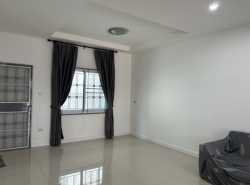 สภาพบ้านใหม่เอี่ยม! อากาศเย็นไร้มลพิษ !! ขายทาวน์โฮม 19.8 ตร.วา หมู่บ้าน ฟ้าบุรินทร์ บ่อวิน ศรีราชา ใกล้แหลมฉบัง