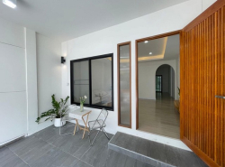  ทาวน์เฮาส์2 ชั้น 22ตร.วา 2ห้องนอน 2ห้องน้ำ  นวมินทร์ 111 (หน้าบ้านทิศใต้)